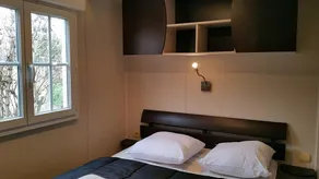 L'Évasion Verte: Cozy Mobile Home with Terrace - Image 5