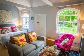 A CASA DA ESCOLA VELHA, ASCOT, BERKSHIRE - Image 4
