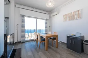 Panoramic view, 2 minutes from beach, tram, supermarket - Image 2