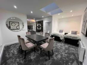 The Hideaway in the heart of Stirling City Centre - Image 4