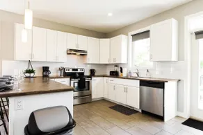 Executive Home - Long Stays Welcome - Garage Parking - Free WiFi & Netflix - Image 5