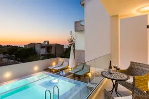 Villa Amelia - Free 8 seater mini van & pool - Image 3