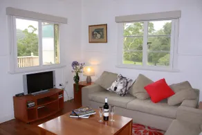 Yarramalong Valley Horse Farm Stay House - Image 2