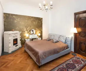 Codelli Deluxe Fresco City Centre APP With Balcony - Image 3