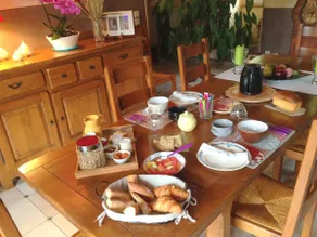 the village of Aunou-Normandie, breakfast included - Image 2