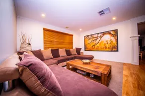Brightside -wifi/Nflix /Theatre room/Near Airport - Image 4