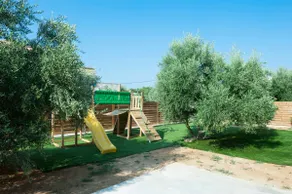 Villa Vera - With Private Pool & Jacuzzi - Image 4