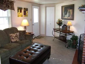 A Romantic Getaway for two in Historic Hermann, MO - Image 3