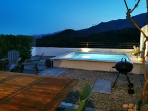 Charming mini villa and pool with mountain view - Image 5