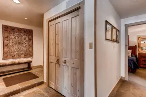 Elegantly Styled Plaza Condo Condo - Image 3
