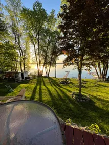 Charming Lakefront Cabin with Dockside Swimming - Image 3