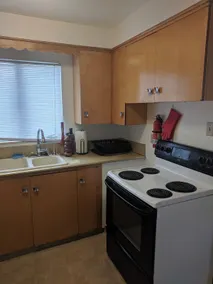 Quiet Ogden Upstairs 2 Bedroom Apartment - Image 5