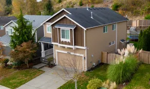 Bonney Lake House INN  W/Jacuzzi and Centralized AC - Image 4