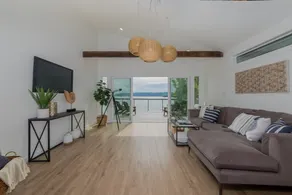 Ocean front views at the Chilberg Home - Image 3