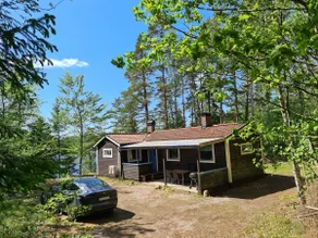 The calm by the lakes in the woods of Vittsjö - Image 2