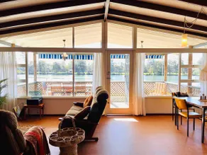 The Anchorage- A waterfront 70’s retreat - Image 2