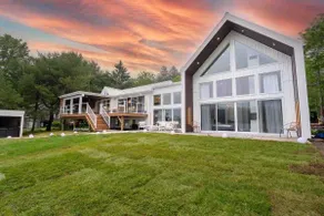 Elite Lakehouse w/ Hot Tub & Sauna - Image 4