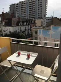 Cozy and bright 2-bedroom apartment, popular Le Plan d’Eau neighborhood - Image 3