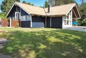 Family cottage with beach and forest as a neighbor - Image 4