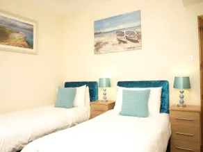 Unique exquisite beachfront property 2 - Image 3