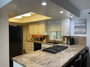 5 Bedroom Bakersfield Outdoor Oasis: Central - Image 5