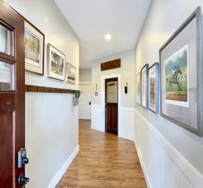 Cozy, Spacious & Close to Everything - Image 3