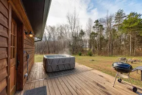 Enjoy Secluded Starry Nights! Near Luray,  HotTub, FastWiFi, Handicap, Fireplace - Image 4
