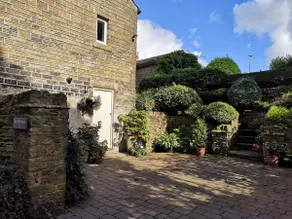 Beautiful apartment: pretty village near Holmfirth - Image 2