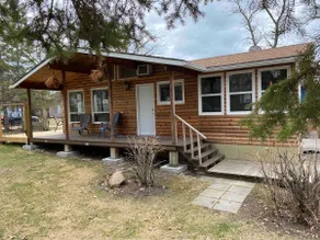 Comfy Cozy Cedar Lake House in Grand Beach - Image 2