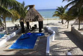 A beachfront house in Uaymitún Yuc. - Image 2