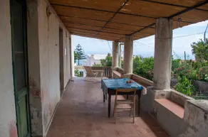 Rustic Aeolian house in the Piazza di Malfa - Image 3