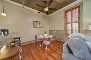 The ”June Room” Restored Historic Downtown Apt - Image 4
