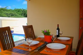 Lovely CLEAN house only 4 minutes from EAGLE BEACH - Image 2