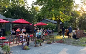 Cozy cottage, great breakfast and live music - Image 2