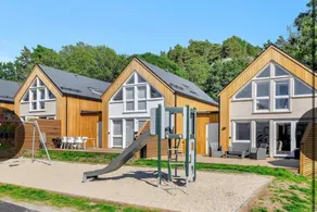 Vacation home right by the beach with lots of children's equipment! - Image 2