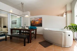 3 Bed, 2 Pools, Private Jacuzzi in Mijas! - Image 5