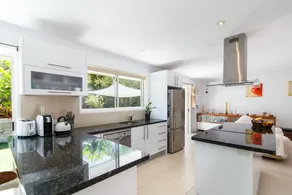 Noosa Heads house, private pool, 3km Main Beach - Image 4