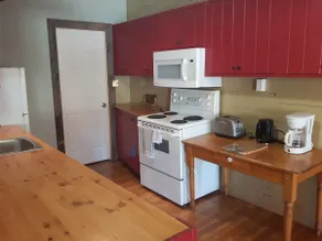 Beautiful studio apartment. Pet friendly - Image 2