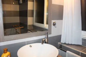 Small House for 4 People + 2 - Image 5