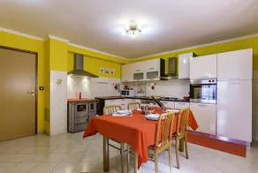 Apartment Mario in the country-side with pool - Image 5