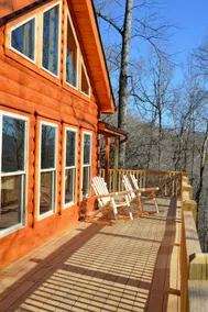 Chalet at Winghaven, Sunny Log Home - Image 5