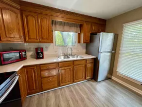 335 Center St - The Soda House - Image 3