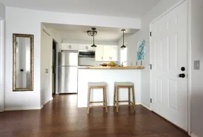 Modern and Clean island home - Image 4