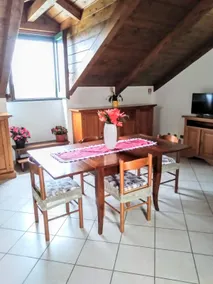 La Mansarda Apartment 800 meters from Ravello - Image 2
