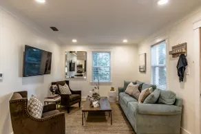 Downtown Home close to everything!! - Image 3