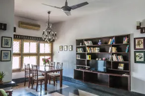 QILASAAZ SUITE GREEN: ELEGANT 2 BEDROOM APARTMENT - Image 2