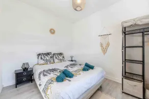 3 bedrooms • Parking • Balcony | Near Bordeaux - Image 4