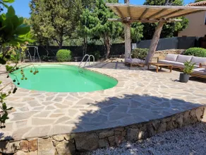 DELIGHTFUL COTTAGE WITH POOL - Image 4