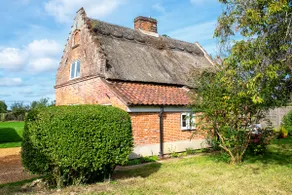 Charming country cottage hideaway - Image 2