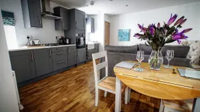 Welcoming & homely with optional private hot tub. - Image 5